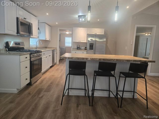 10681 Katherine Street, Taylor, MI 48180
