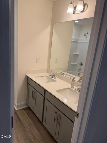 907 Kensley Grv Lane, Fuquay Varina, NC 27526