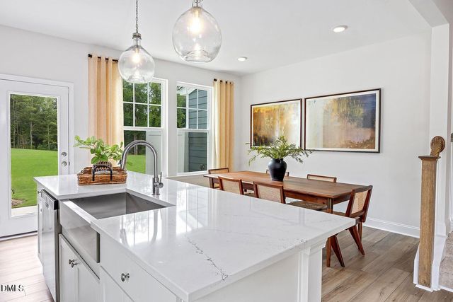 907 Kensley Grv Lane, Fuquay Varina, NC 27526