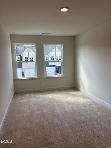 907 Kensley Grv Lane, Fuquay Varina, NC 27526
