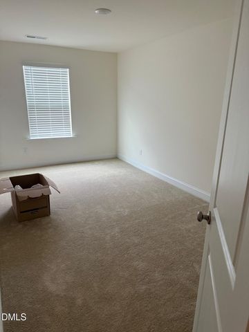 907 Kensley Grv Lane, Fuquay Varina, NC 27526