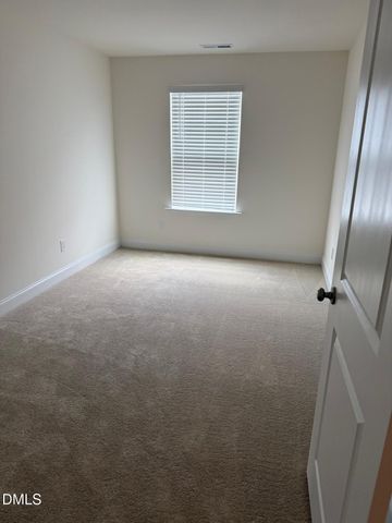 907 Kensley Grv Lane, Fuquay Varina, NC 27526