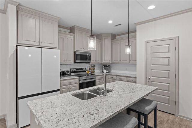 440 Mockingbird Trl, Newton, AL 36352