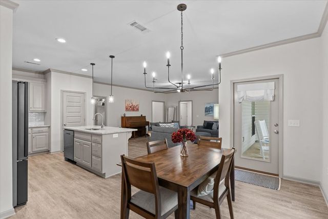 440 Mockingbird Trl, Newton, AL 36352