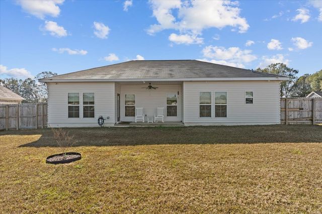 440 Mockingbird Trl, Newton, AL 36352
