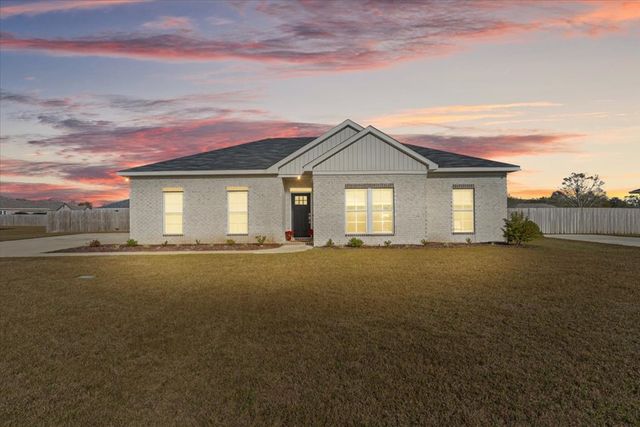 440 Mockingbird Trl, Newton, AL 36352