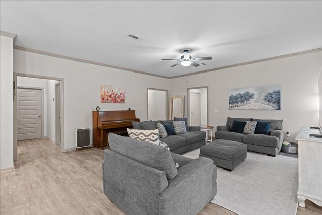 440 Mockingbird Trl, Newton, AL 36352