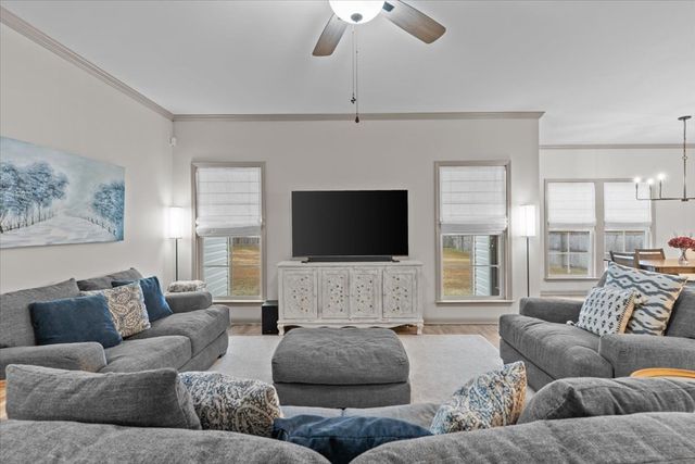 440 Mockingbird Trl, Newton, AL 36352