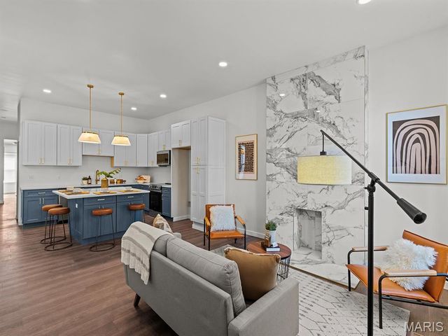 4258 Swan Avenue, St Louis, MO 63110