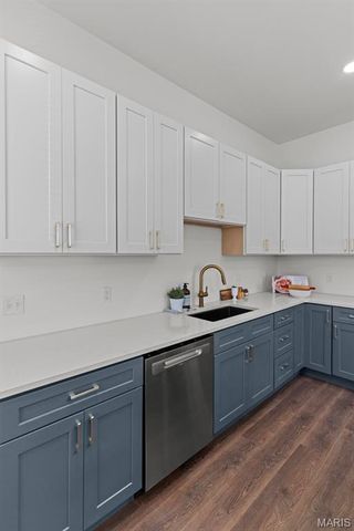 4258 Swan Avenue, St Louis, MO 63110