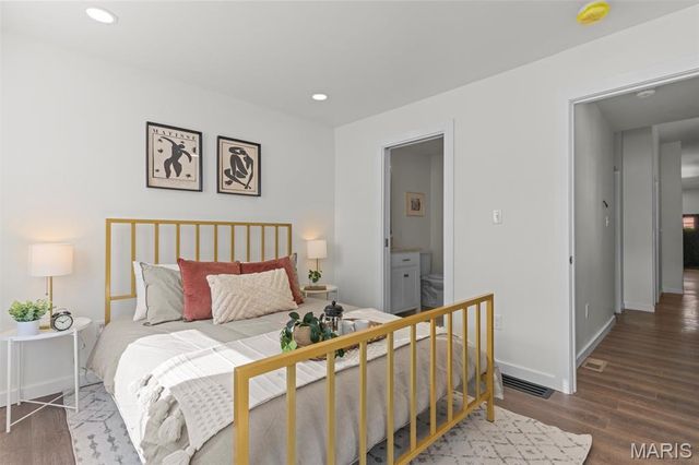 4258 Swan Avenue, St Louis, MO 63110