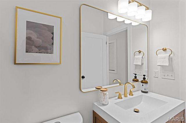 4258 Swan Avenue, St Louis, MO 63110