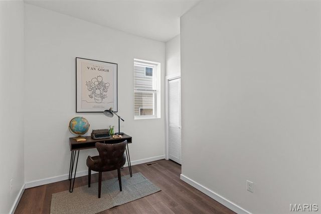 4258 Swan Avenue, St Louis, MO 63110