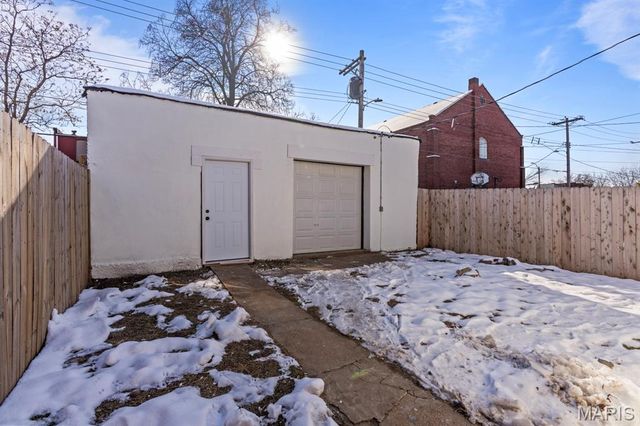 4258 Swan Avenue, St Louis, MO 63110