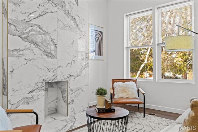 4258 Swan Avenue, St Louis, MO 63110