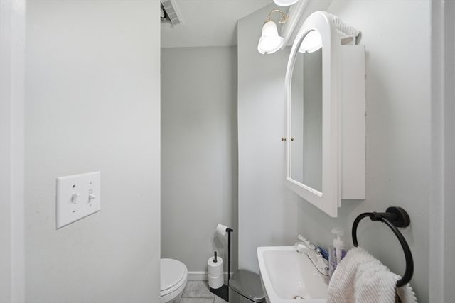 52 Pebble Ave, Winthrop, MA 02152