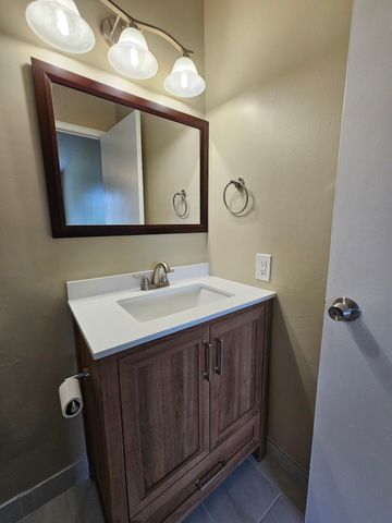 4876 Orleans Court B, West Palm Beach, FL 33415