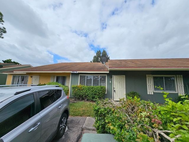 4876 Orleans Court B, West Palm Beach, FL 33415