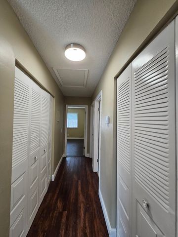 4876 Orleans Court B, West Palm Beach, FL 33415