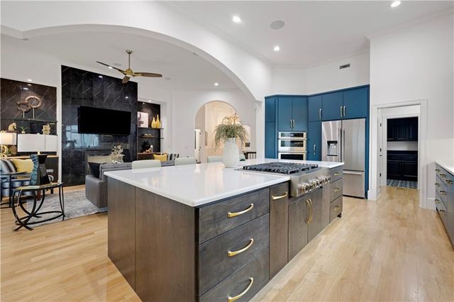 10308 W 142nd Street, Overland Park, KS 66221