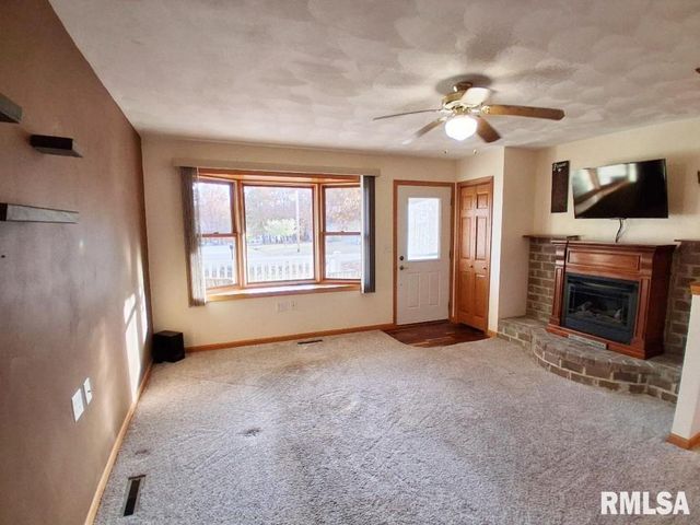 421 CHARTER OAK Place, Dahinda, IL 61428