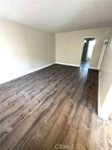 2115 Placentia Avenue 11, Costa Mesa, CA 92627