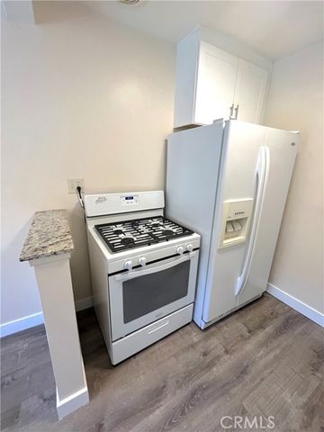 2115 Placentia Avenue 11, Costa Mesa, CA 92627