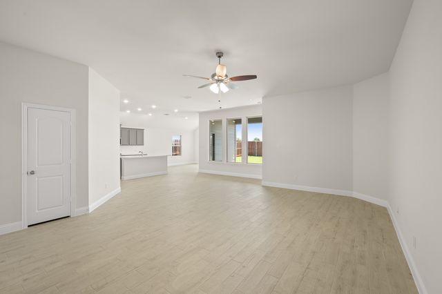 220 Mercy Street, Godley, TX 76044