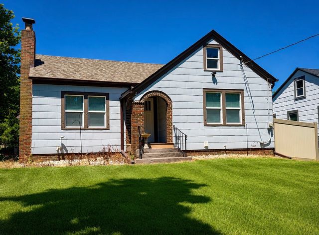 2425 Prospect Road, Des Moines, IA 50310