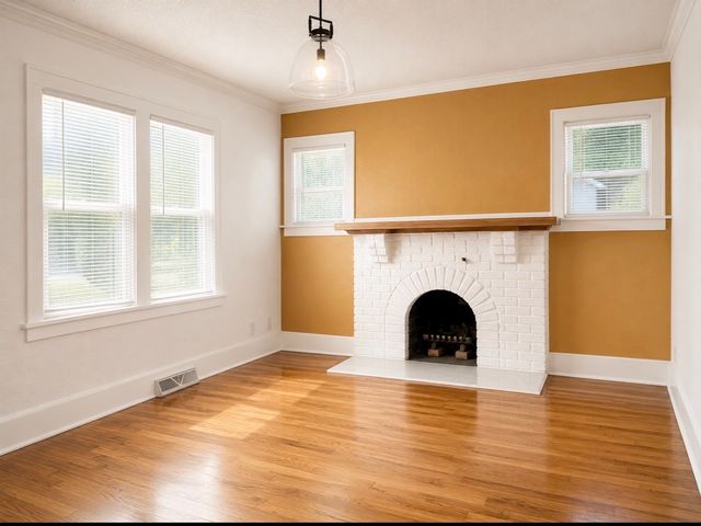 2425 Prospect Road, Des Moines, IA 50310