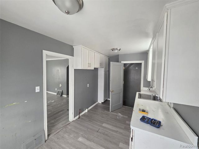 19710 Lamont Street, Detroit, MI 48234