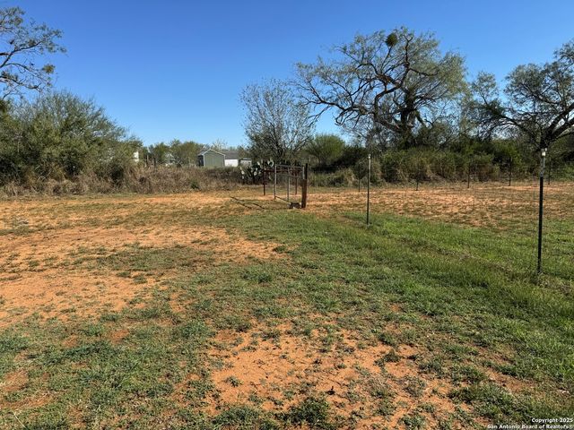 340 Mourning Dove, Floresville, TX 78114
