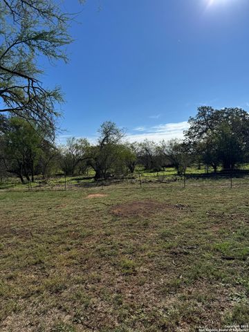 340 Mourning Dove, Floresville, TX 78114