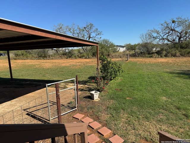 340 Mourning Dove, Floresville, TX 78114