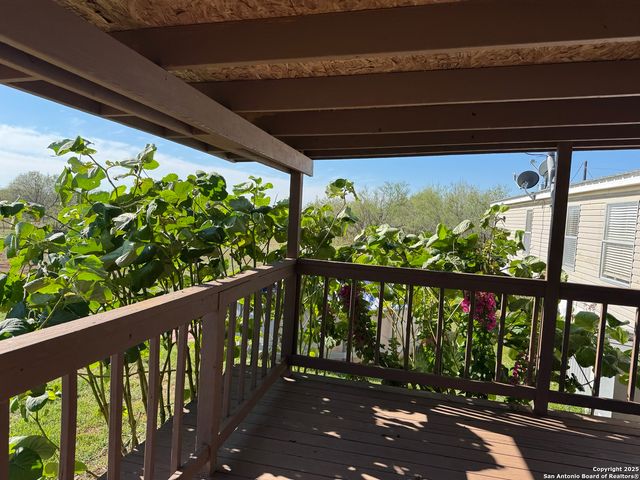 340 Mourning Dove, Floresville, TX 78114