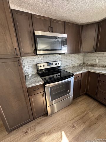 340 Mourning Dove, Floresville, TX 78114