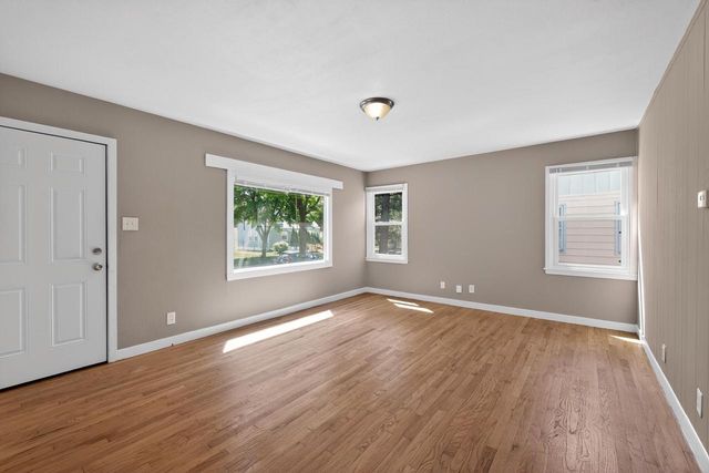 5823 N 36th STREET, Milwaukee, WI 53209