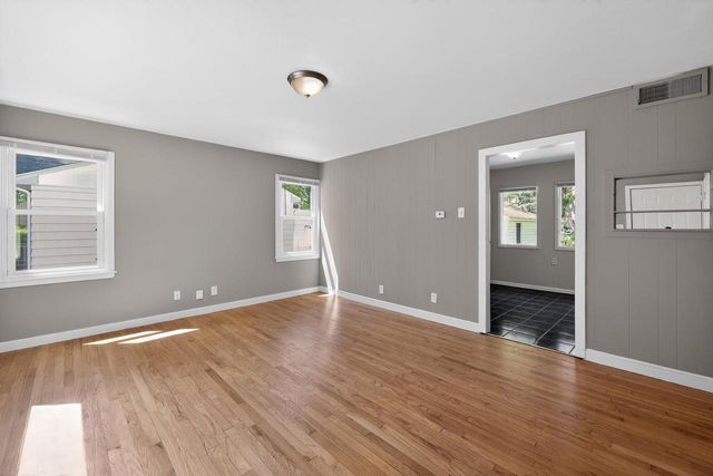 5823 N 36th STREET, Milwaukee, WI 53209