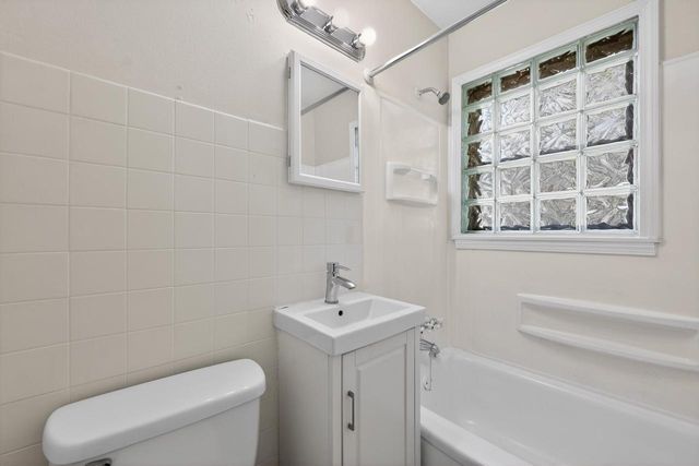 5823 N 36th STREET, Milwaukee, WI 53209