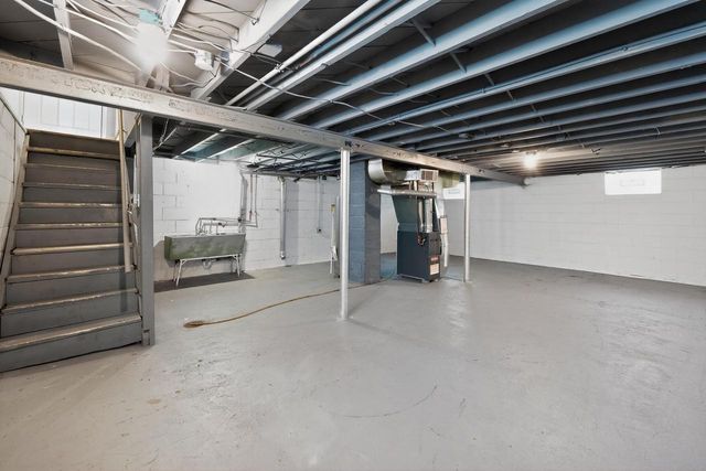 5823 N 36th STREET, Milwaukee, WI 53209