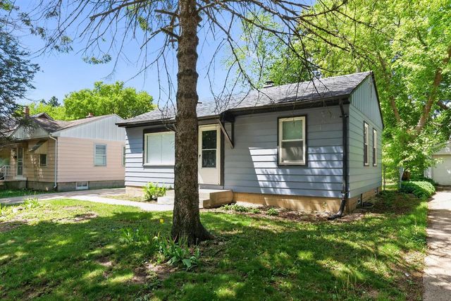 5823 N 36th STREET, Milwaukee, WI 53209