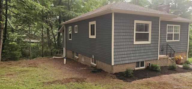 1 Corkscrew Rd, Eldred, NY 12732