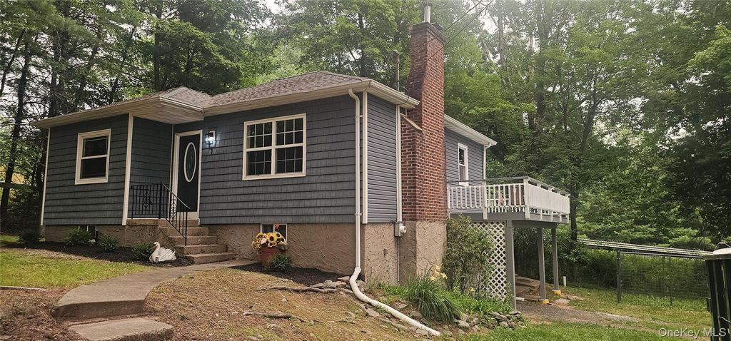 1 Corkscrew Rd, Eldred, NY 12732