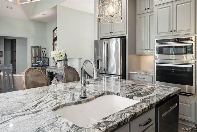 10698 SPILT OAK, Northport, AL 35475