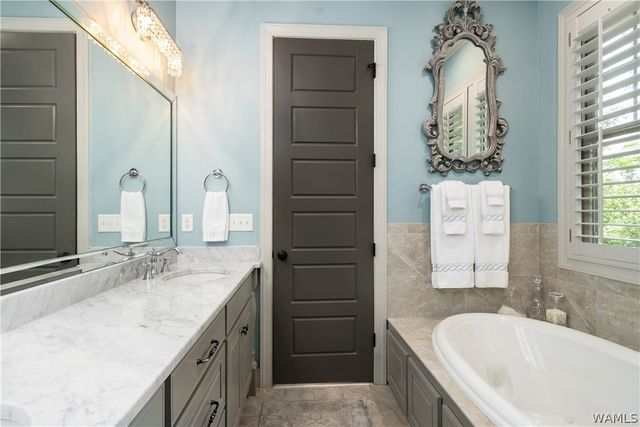 10698 SPILT OAK, Northport, AL 35475