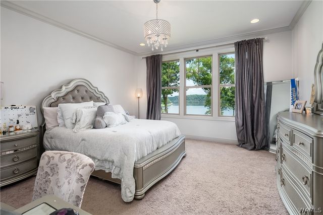 10698 SPILT OAK, Northport, AL 35475