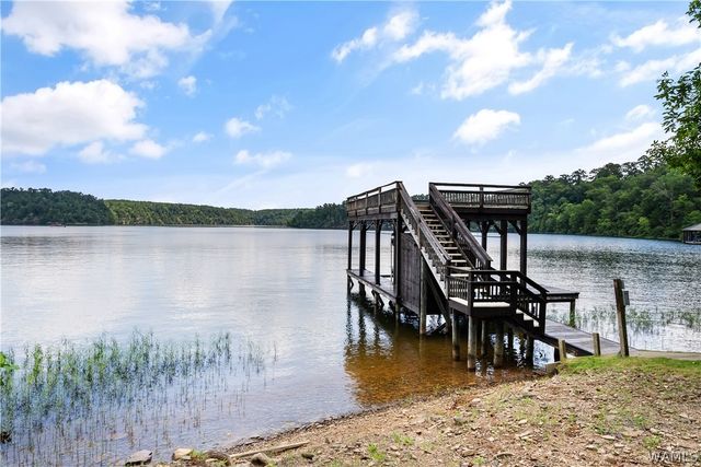 10698 SPILT OAK, Northport, AL 35475