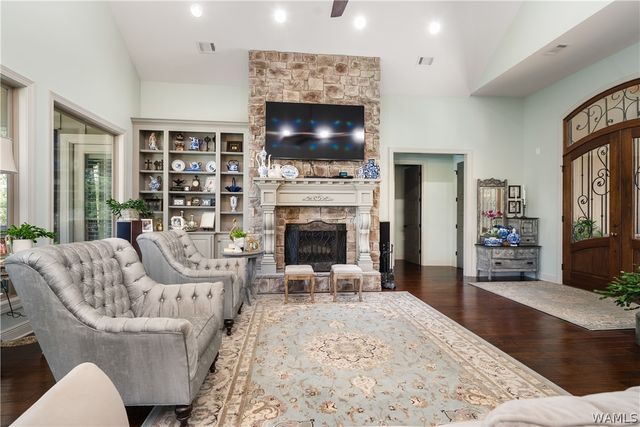 10698 SPILT OAK, Northport, AL 35475