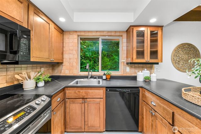 21 Austin Creek Lane, Bellingham, WA 98229