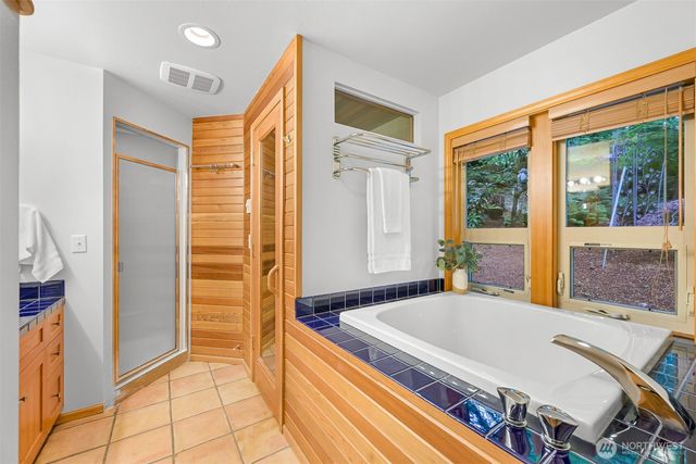 21 Austin Creek Lane, Bellingham, WA 98229